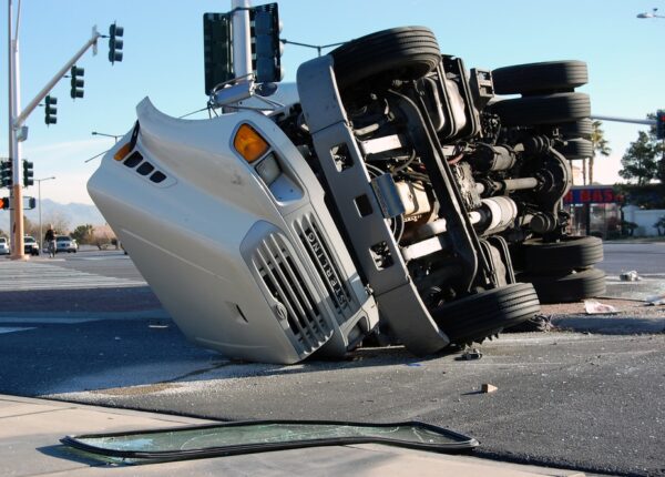 what causes a truck to jackknife