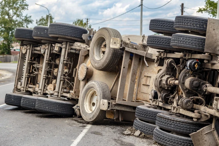 overturned semi truck after an 18 wheeler accident in texas
