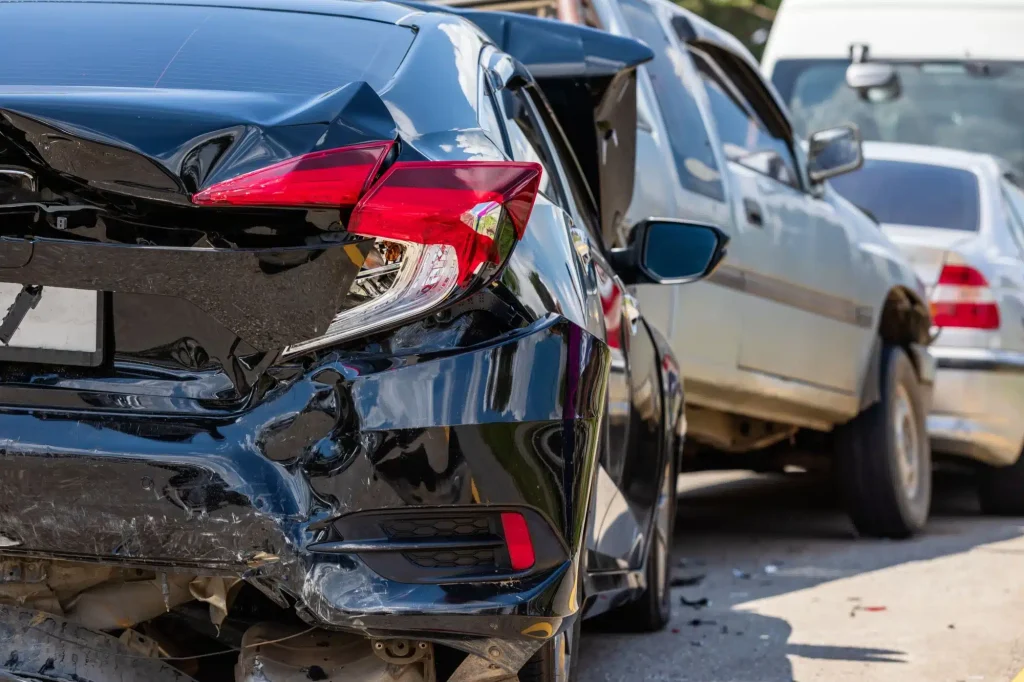 Heavy accident involving many cars